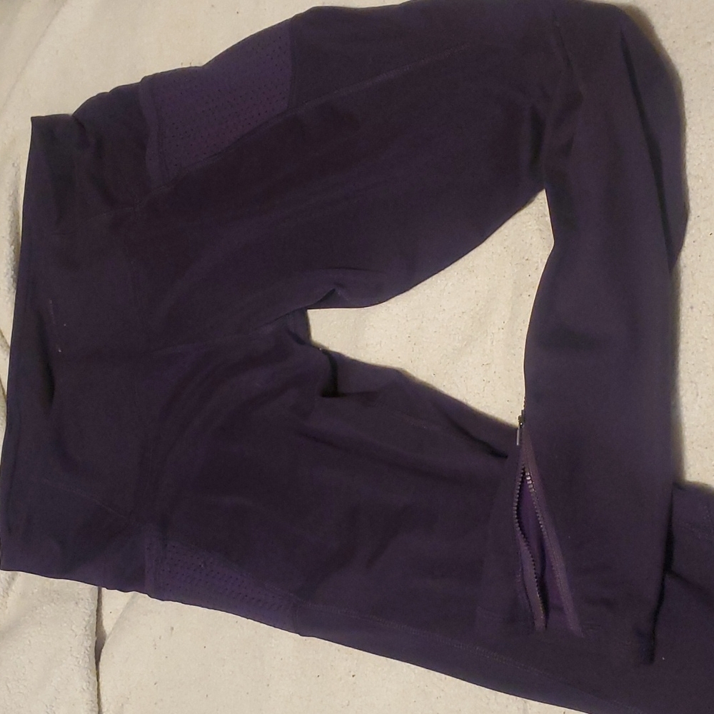 Z by Zobha purple tight pants with zippers on end of legs